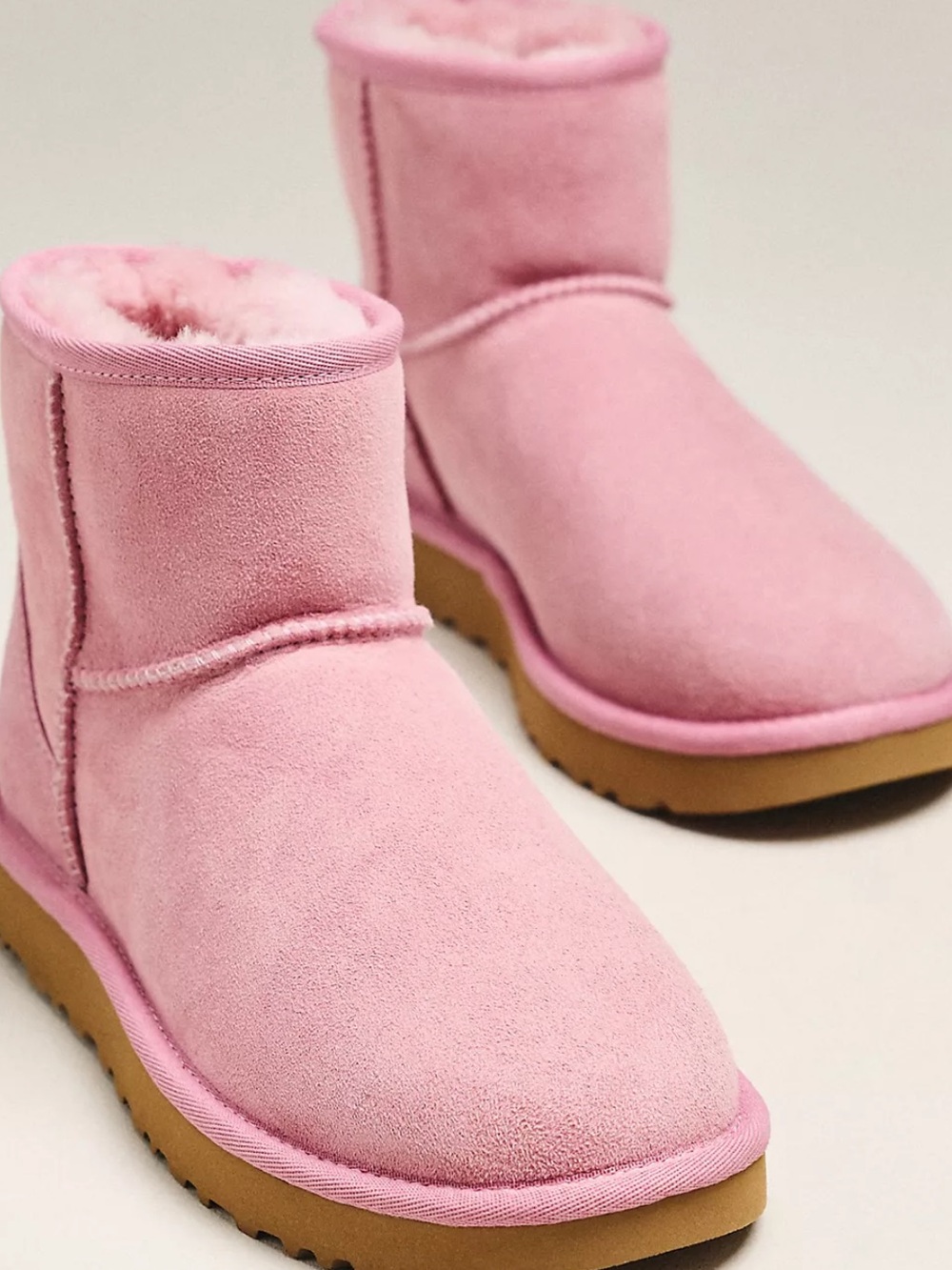 UGG Women’s Classic Mini II Pink Suede Shearling Boots Size 9